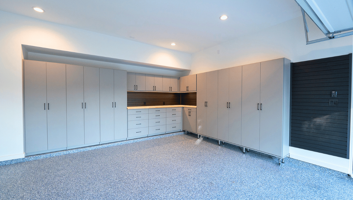 The Best Garage Layouts in Houston for Tools, Lawn and Sports Gear (4)