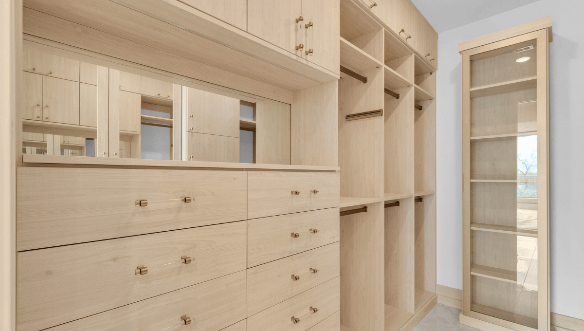 Custom closet soft taupe finishes, a 2026 warm-tone closet design trend