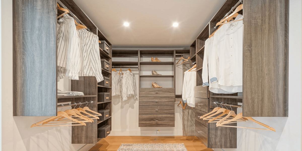 Built-In vs Freestanding Closets