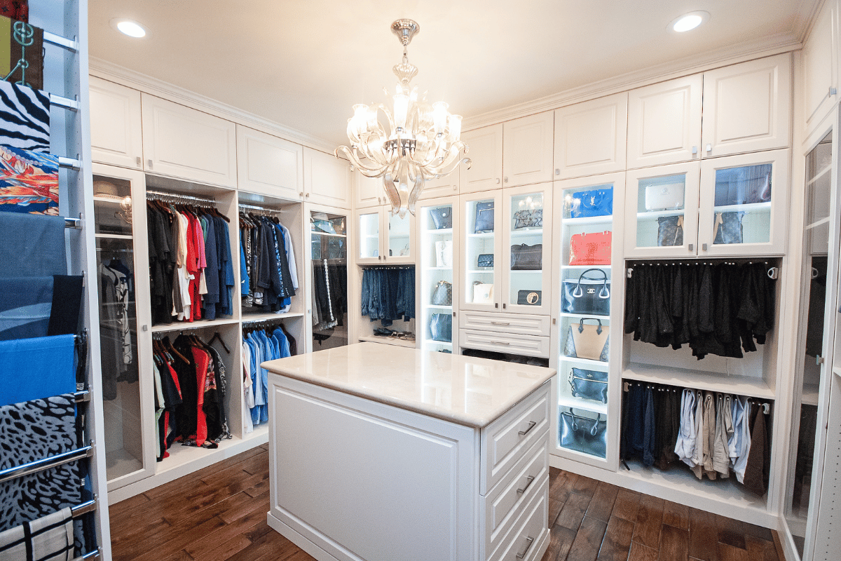 9 Walk-In Closet Design Mistakes That Cost You Space