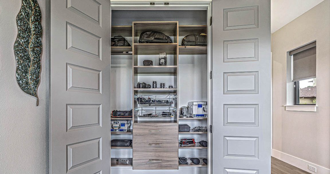 The Hidden Potential of Small Closets: A Comprehensive Guide to Efficient and Organized Storage