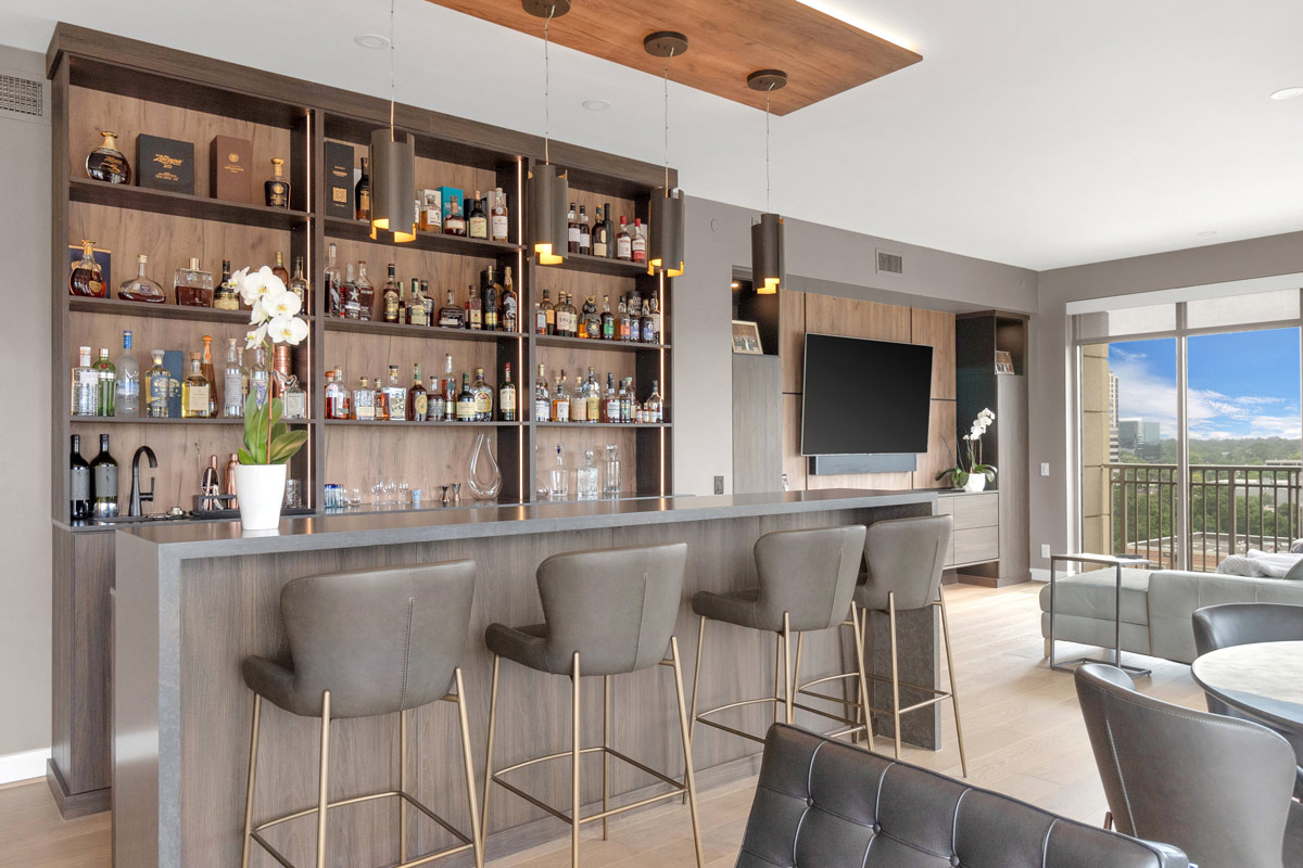 custom-dry-bar-with-wall-shelves-in-houston-img